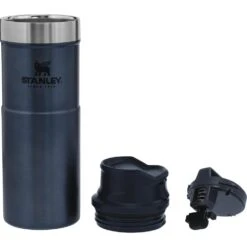 Stanley The Trigger-Action Travel Mug 0.47L Blauw -Outdoor Camping Winkel 73123 stanley the trigger action travel mug 047l nightfall